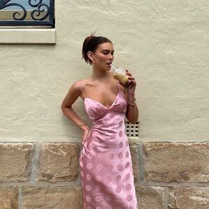 Song of style Marigold Midi Dress in Ballet Pink size Large